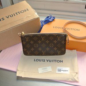 Louis Vuitton pochette accessories monogram